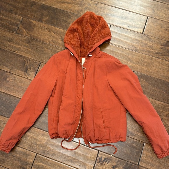 Good condition bomber jacket - Picture 1 of 4